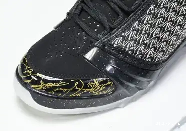 Room Trophy Jordan 23 Black 0512